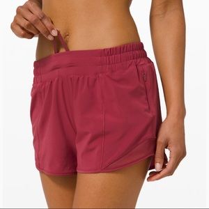 Lululemon hotty hot short 2.5